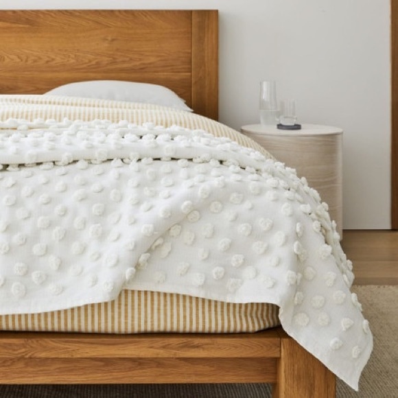 West Elm Full/Queen Candlewick End of Bed Blanket Stone White Boho Pom Poms - Picture 1 of 11